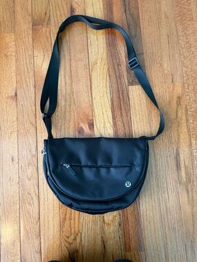 lululemon athletica Black Crescent Crossbody Bag